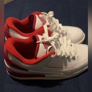 Retro 2 size 7y worn once
